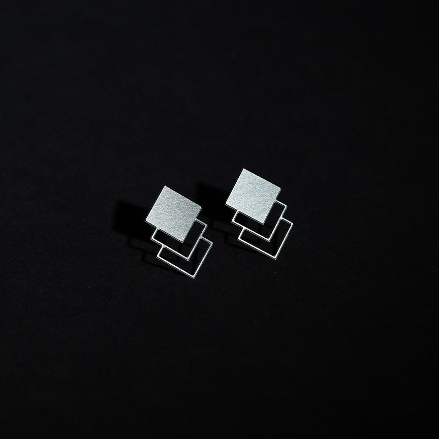 Echo Studs